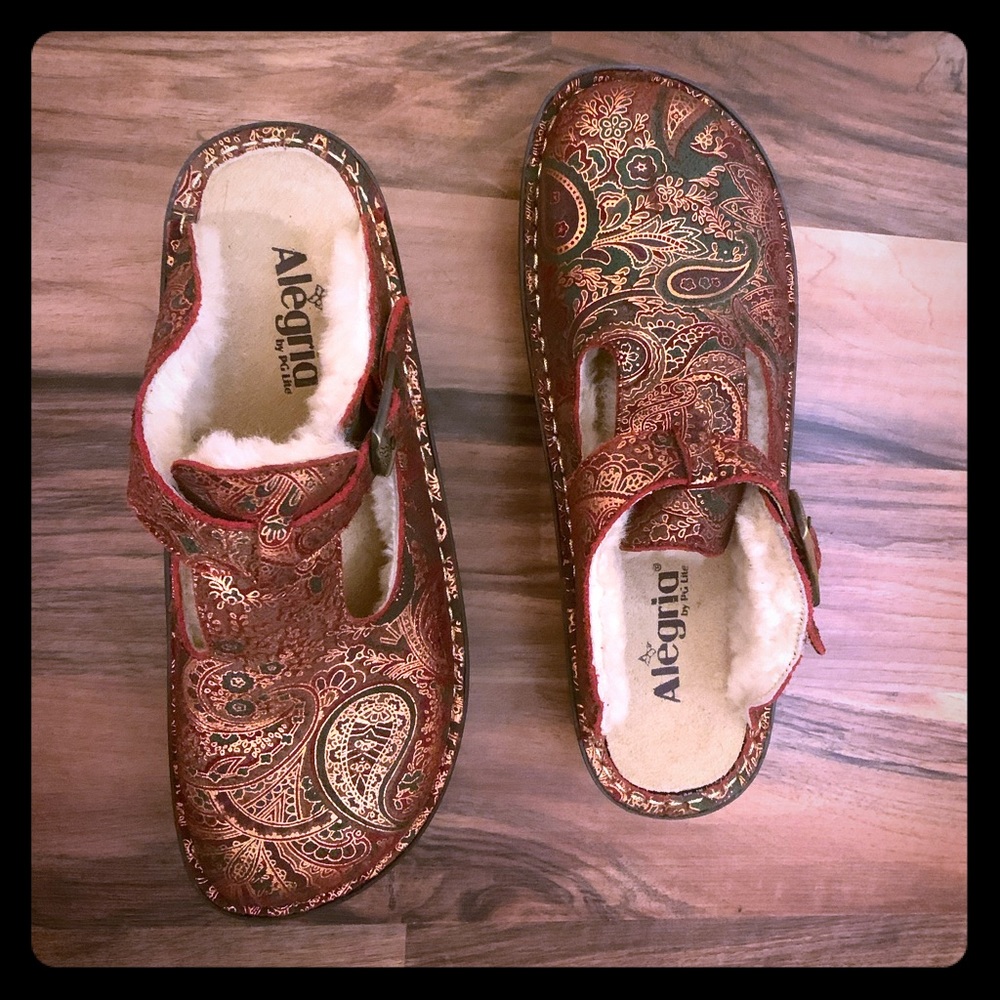 Alegria Fur Lined Clogs
